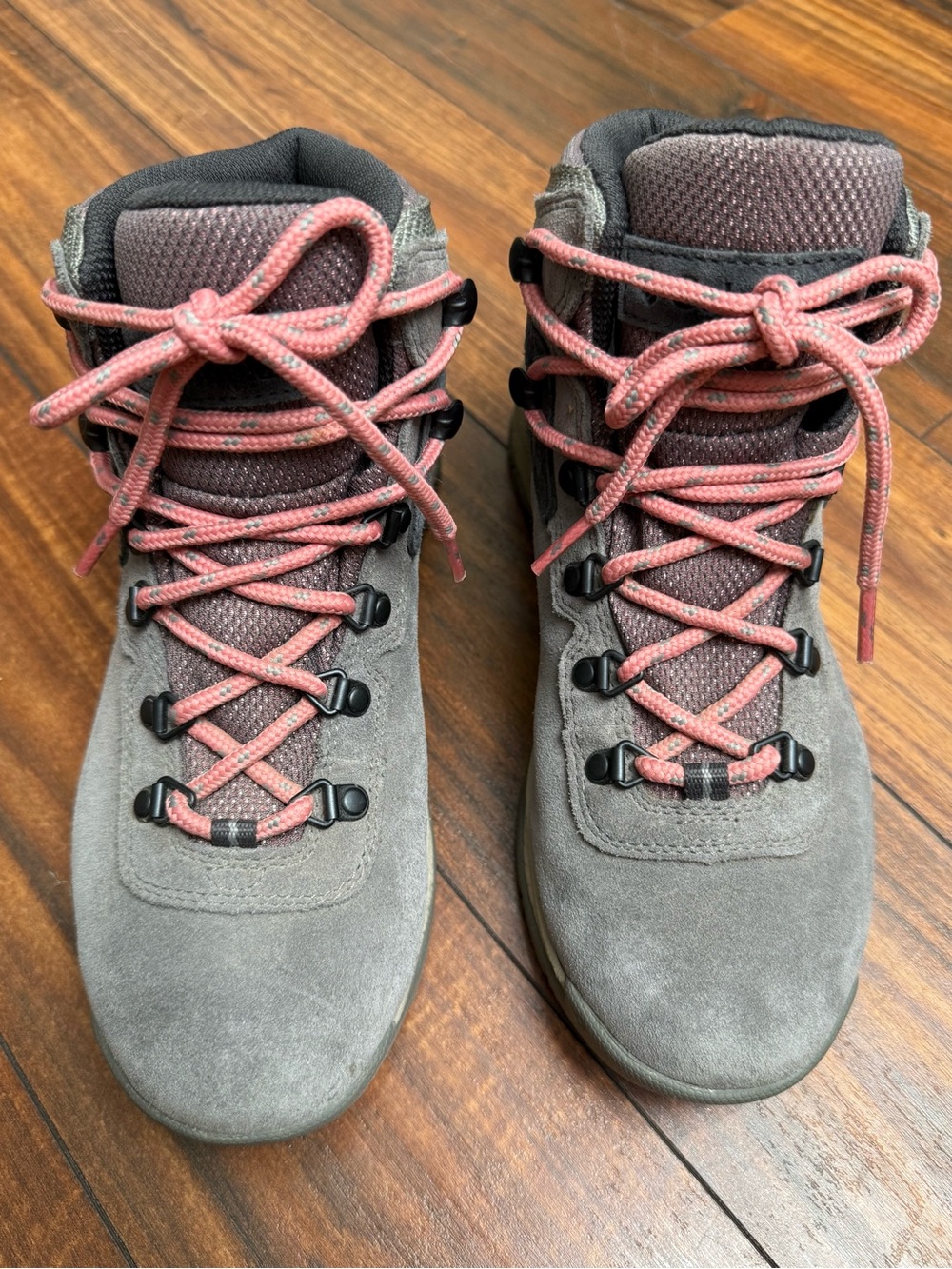 Columbia Gray Suede Waterproof Hiking Boots with Pink Laces 7.5 - Picture 2 of 9